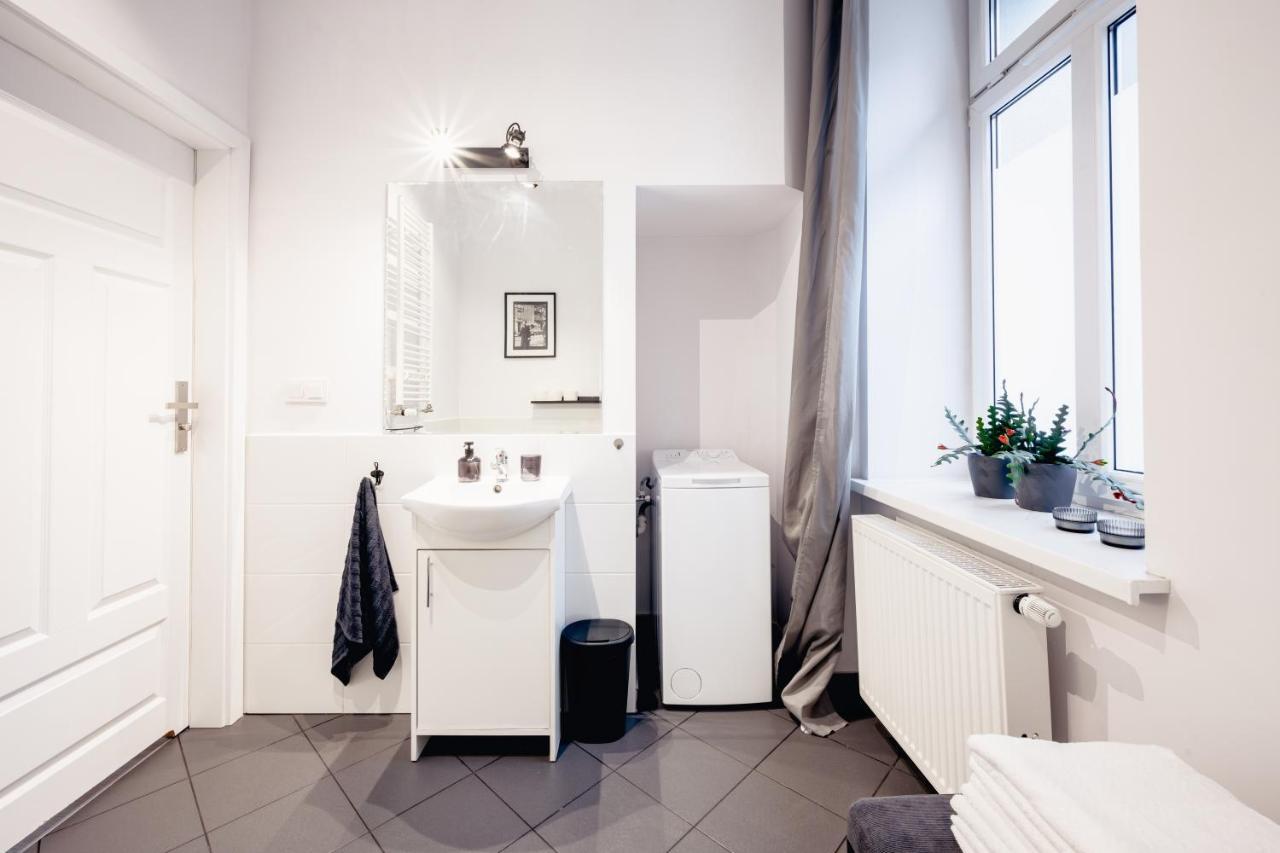 Apartamenty Pamiatkowa 11, 2 Rooms, Self Check In 24H Poznan Exterior photo