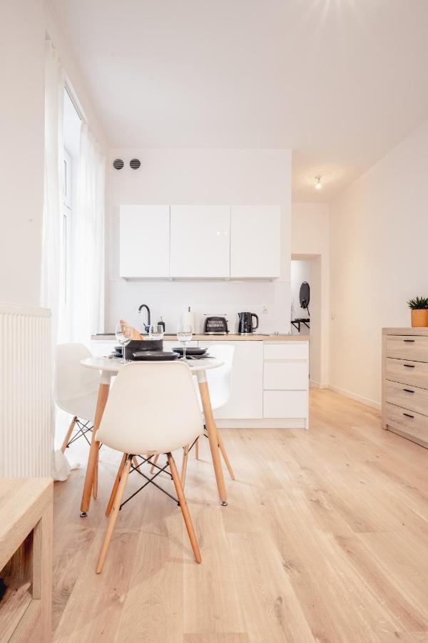 Apartamenty Pamiatkowa 11, 2 Rooms, Self Check In 24H Poznan Exterior photo
